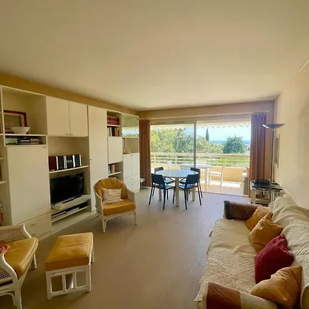 Apartment Cozy Flat With Terrace And Swimming Pool In *